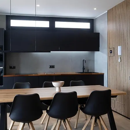 Bouganville House - Elegant & Peaceful Getaway וילה