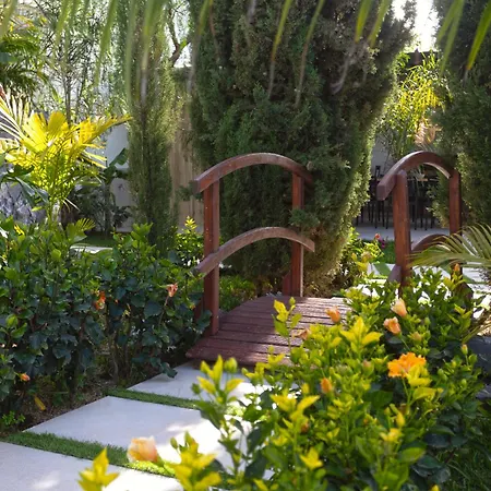 Bouganville House - Elegant & Peaceful Getaway וילה